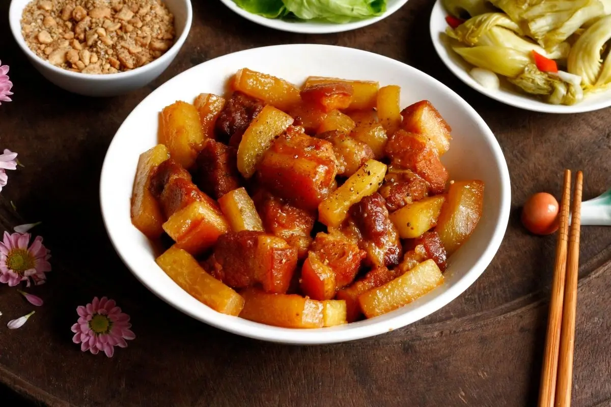 Thịt kho su hào - món quê dân dã