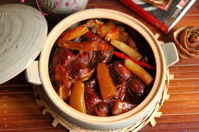 Cá kho củ cải trắng
