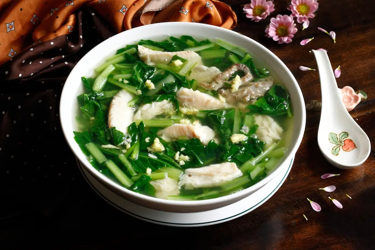 Canh cá quả nấu cải ngọt