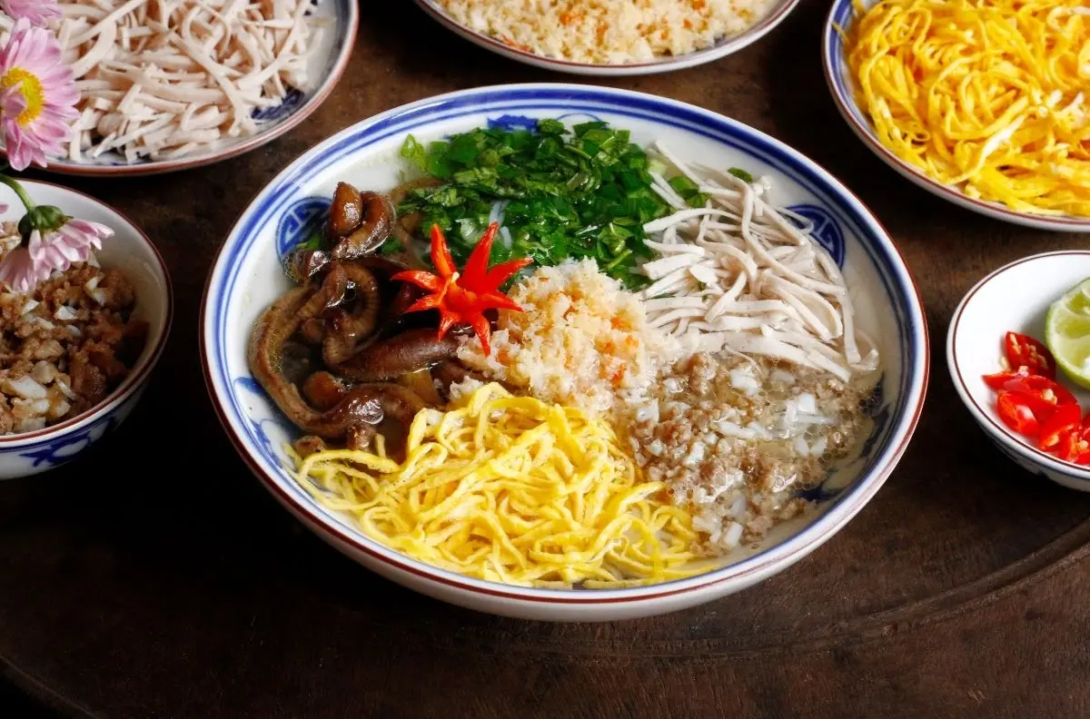 Bún thang lươn kiểu cổ