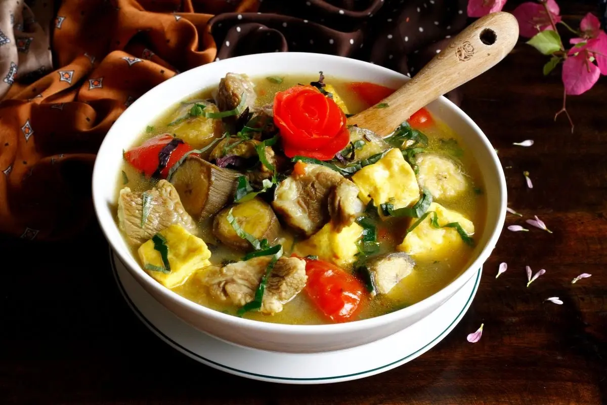 Sườn bung chuối đậu