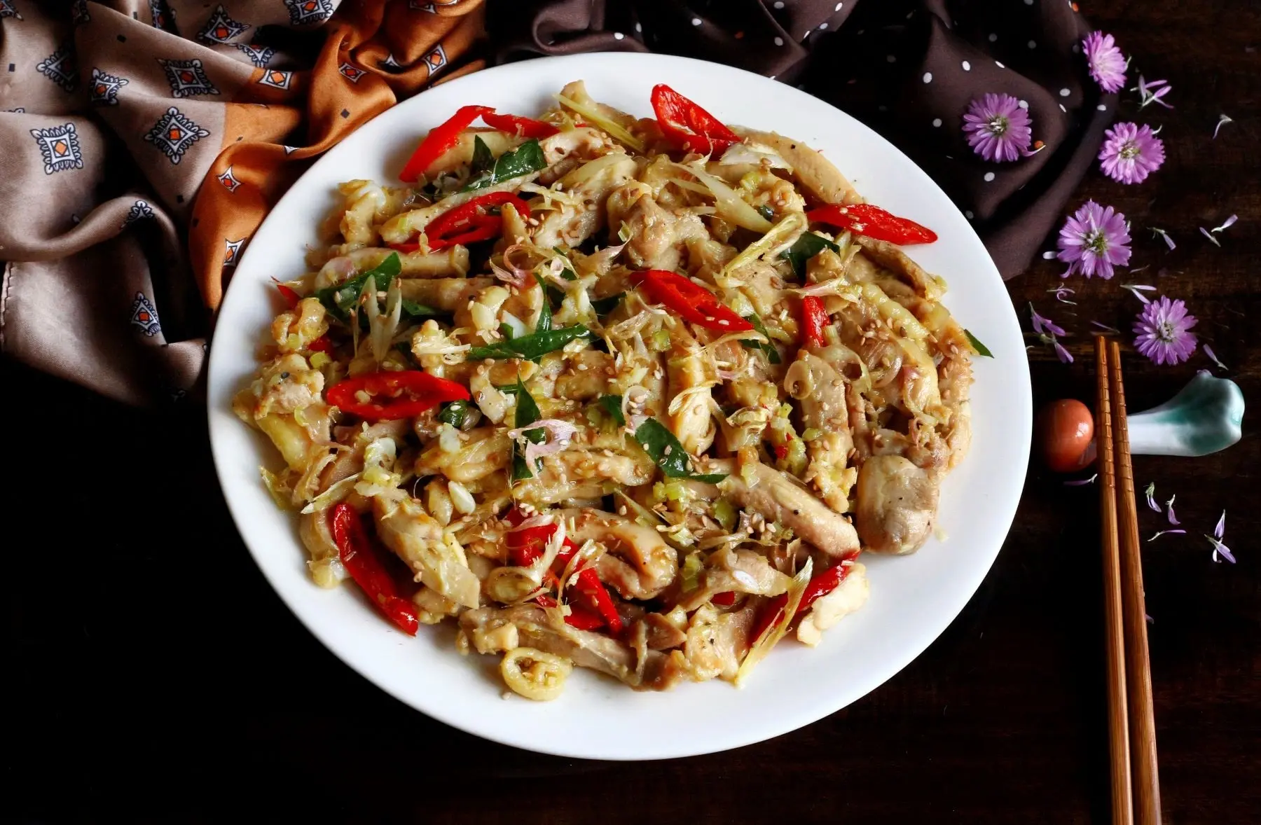 Gà xào sả ớt